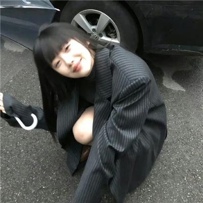 某处，某人